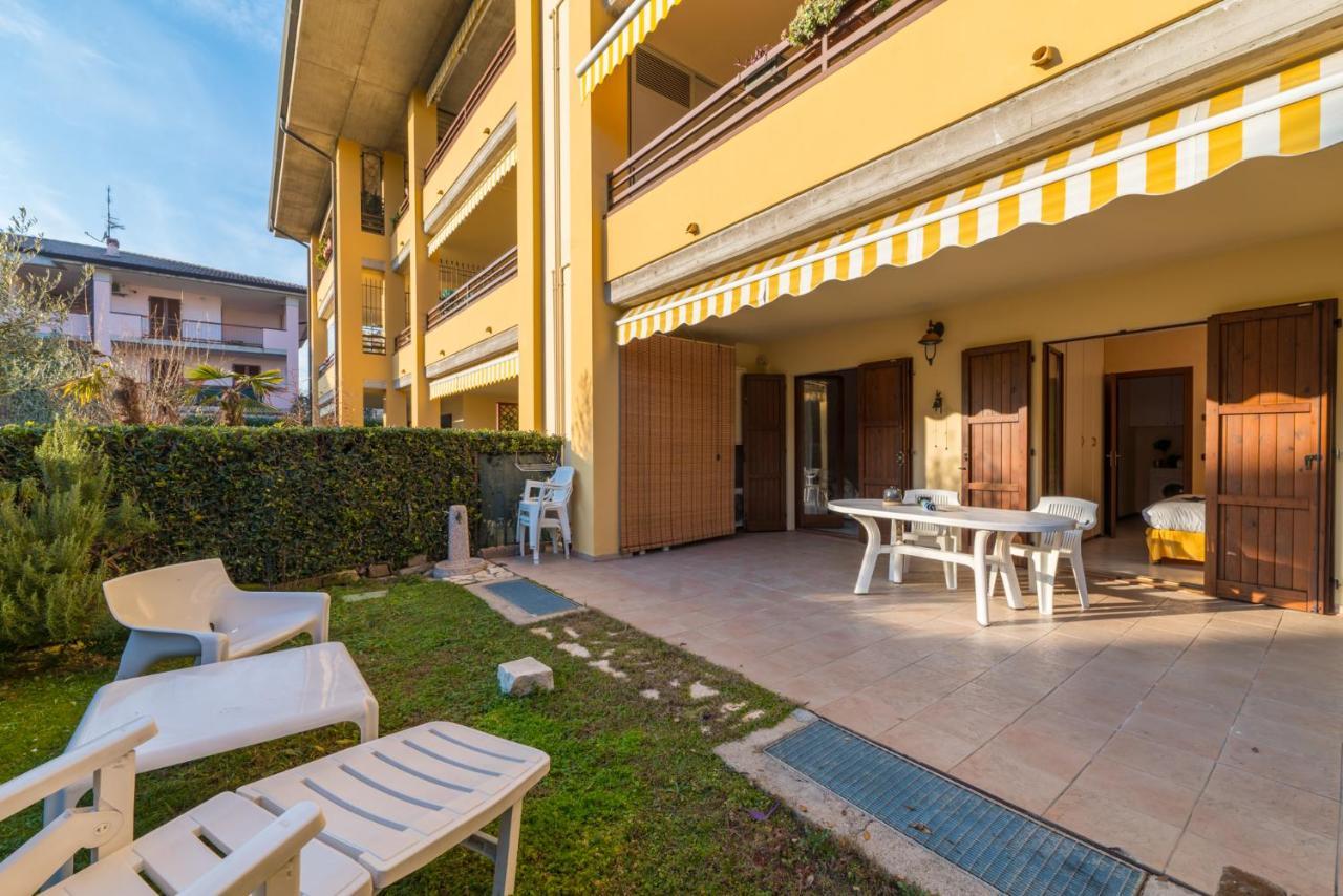Gardappartamenti Tito Speri Pool And Garden Sirmione Exterior photo